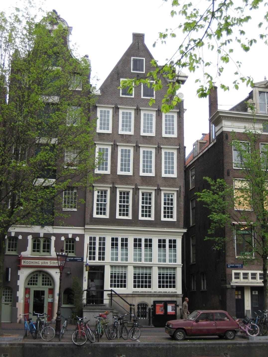 ONS LIEVE HEER OP SOLDER AD AMSTERDAM, UN PICCOLO MUSEO SORPRENDENTE